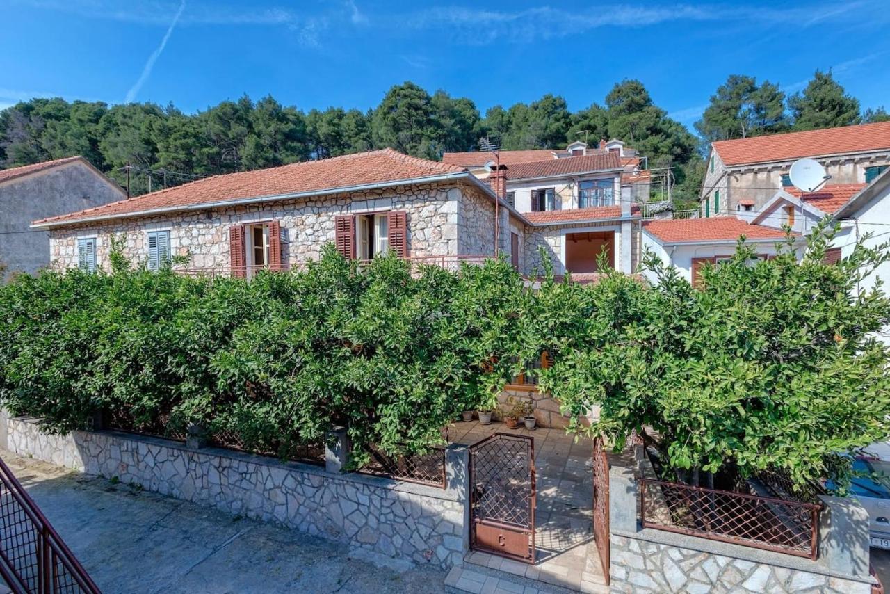 Holiday House With A Parking Space Svirce, Hvar - 17682 Vrbanj Luaran gambar