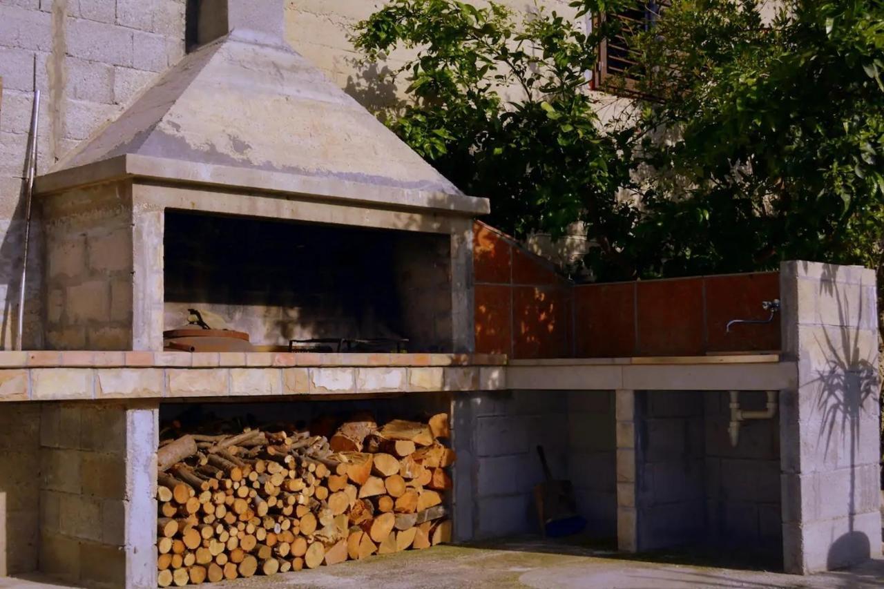 Holiday House With A Parking Space Svirce, Hvar - 17682 Vrbanj Luaran gambar